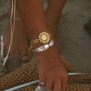 11_-_2026-08-14T195011.393.jpg Vintage Gold Camellia Watch for Women ?C Floral Bracelet Design