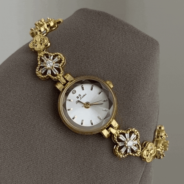 gold_clover_bracelet_watch_women.gif Lucky Gold Clover Watch ?C Elegant Bracelet Watch for Women Gift