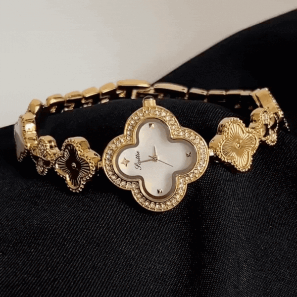 Gold Clover Link Watch for Women ?C Signature Clover Dial